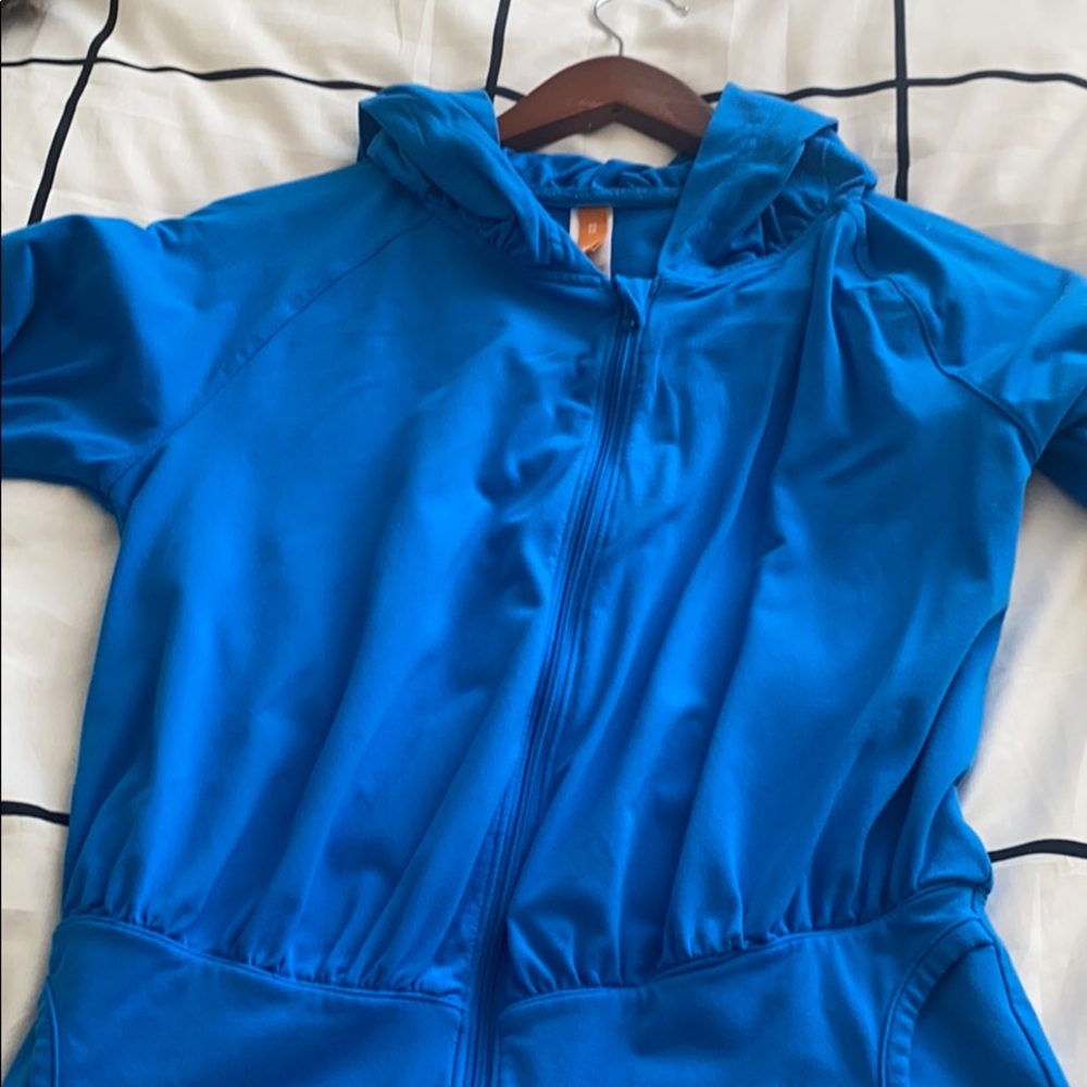 Women’s zip up athletic sweater